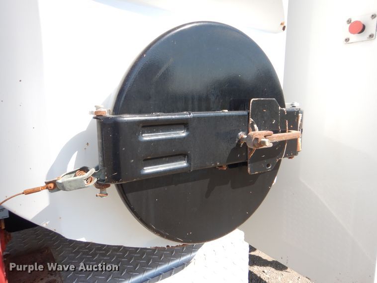 image for item GM9089 2012 Kenworth T800  vacuum excavation truck