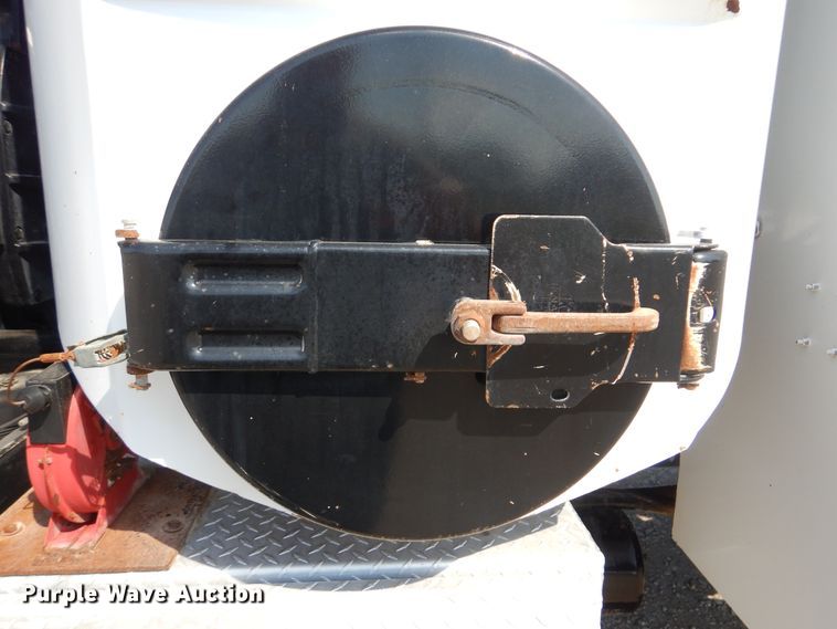 image for item GM9089 2012 Kenworth T800  vacuum excavation truck