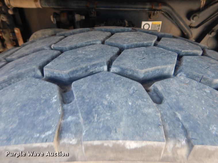 image for item GM9089 2012 Kenworth T800  vacuum excavation truck