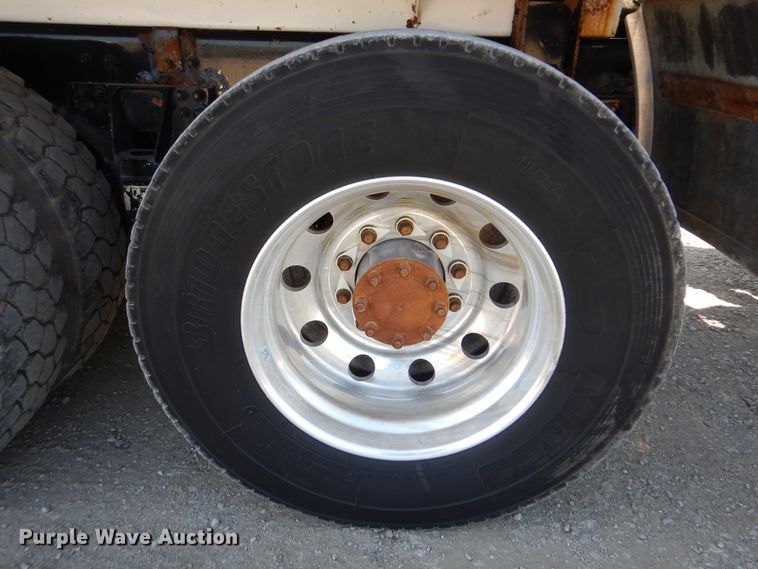 image for item GM9089 2012 Kenworth T800  vacuum excavation truck