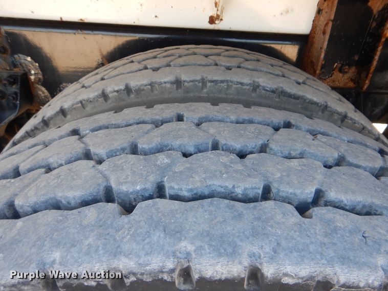 image for item GM9089 2012 Kenworth T800  vacuum excavation truck