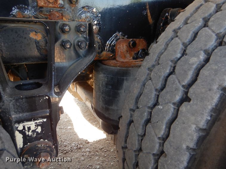 image for item GM9089 2012 Kenworth T800  vacuum excavation truck