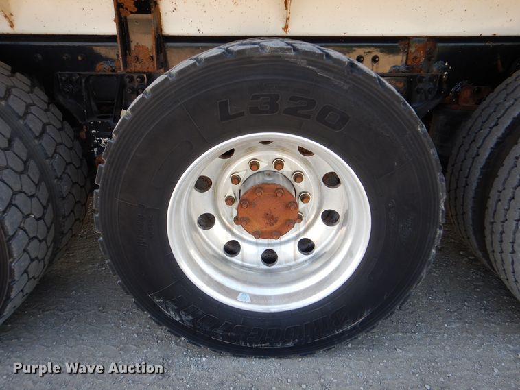 image for item GM9089 2012 Kenworth T800  vacuum excavation truck