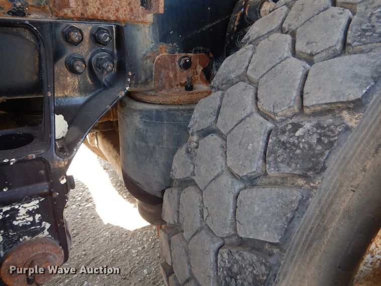 image for item GM9089 2012 Kenworth T800  vacuum excavation truck