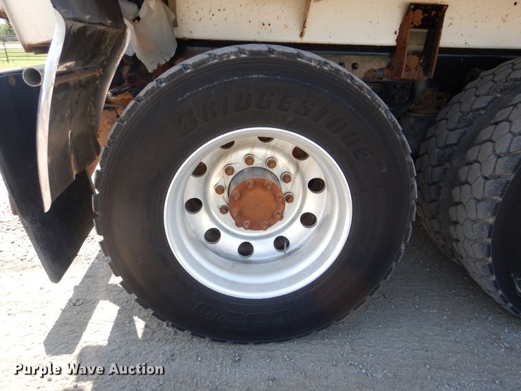 image for item GM9089 2012 Kenworth T800  vacuum excavation truck