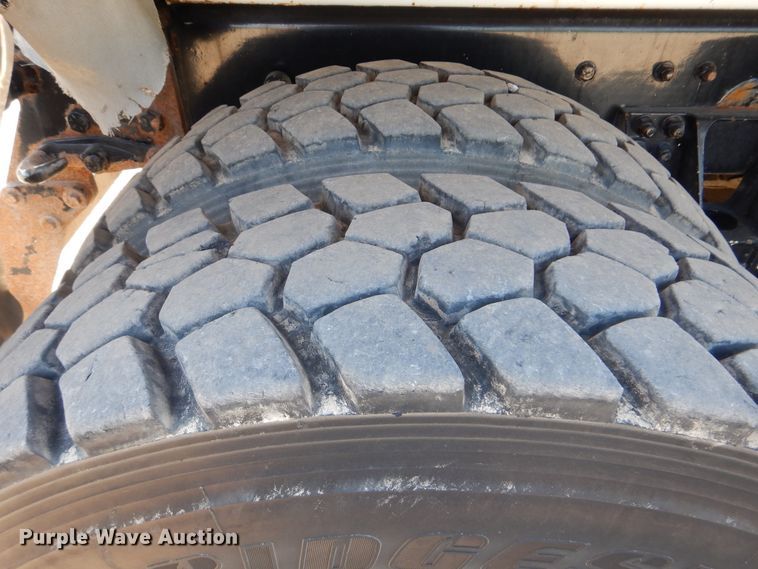 image for item GM9089 2012 Kenworth T800  vacuum excavation truck