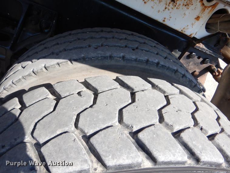 image for item GM9089 2012 Kenworth T800  vacuum excavation truck