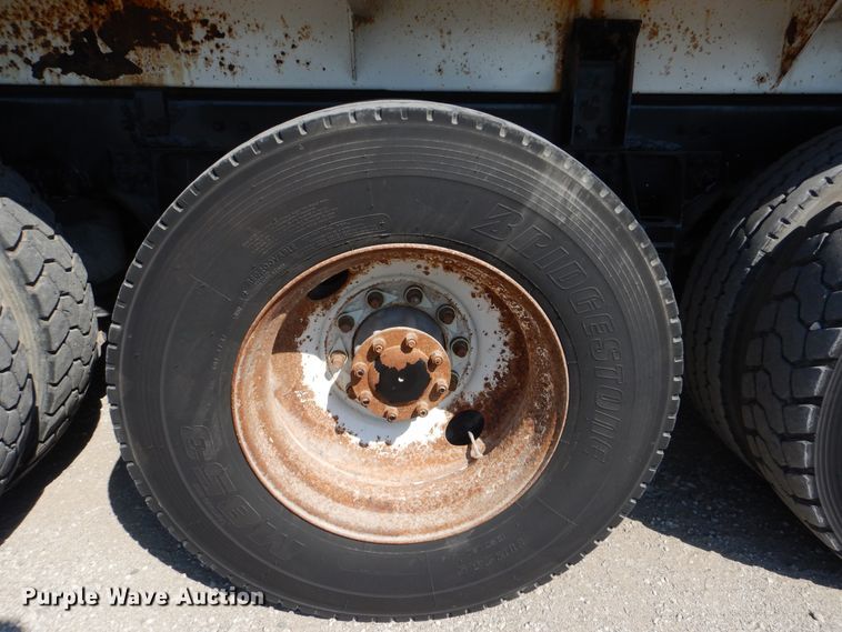 image for item GM9089 2012 Kenworth T800  vacuum excavation truck