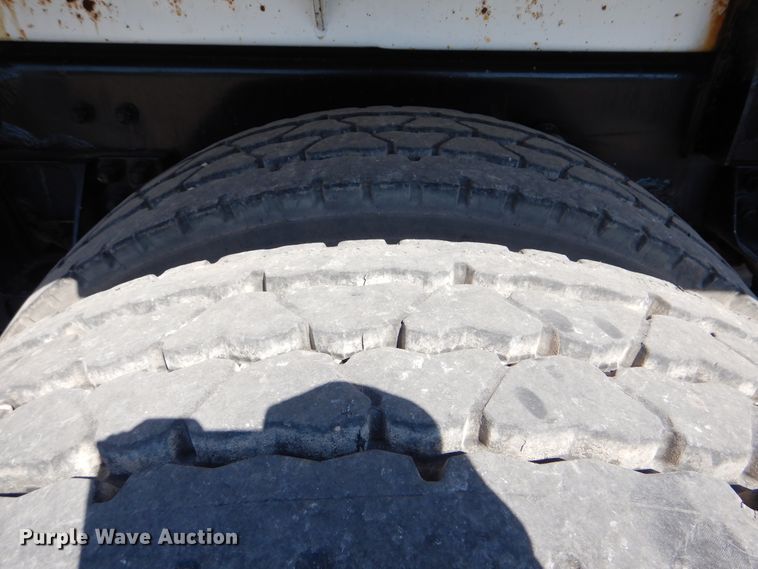 image for item GM9089 2012 Kenworth T800  vacuum excavation truck