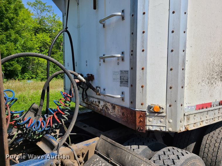 image for item GP9222 1988 Wilkens OK2LA56VCFY walking floor trailer
