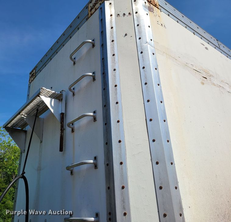 image for item GP9222 1988 Wilkens OK2LA56VCFY walking floor trailer