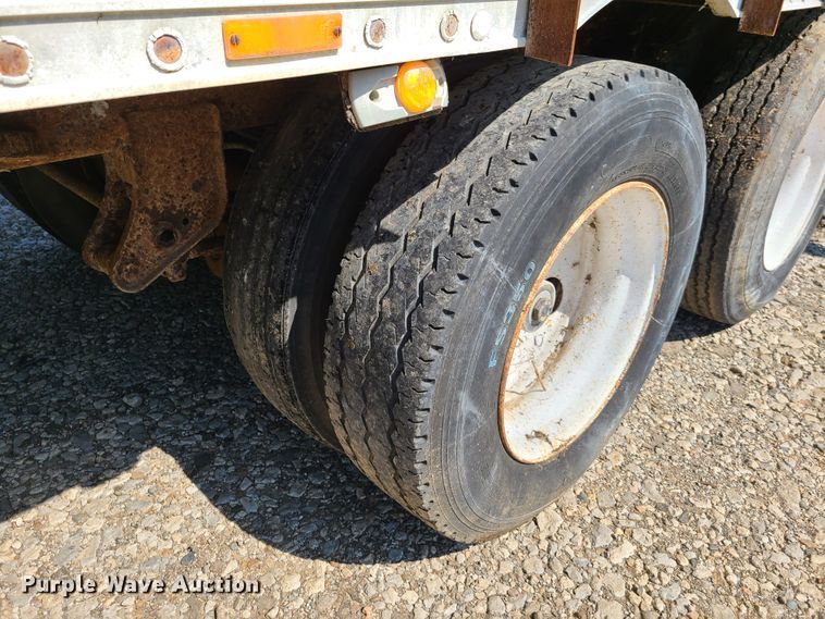image for item GP9222 1988 Wilkens OK2LA56VCFY walking floor trailer