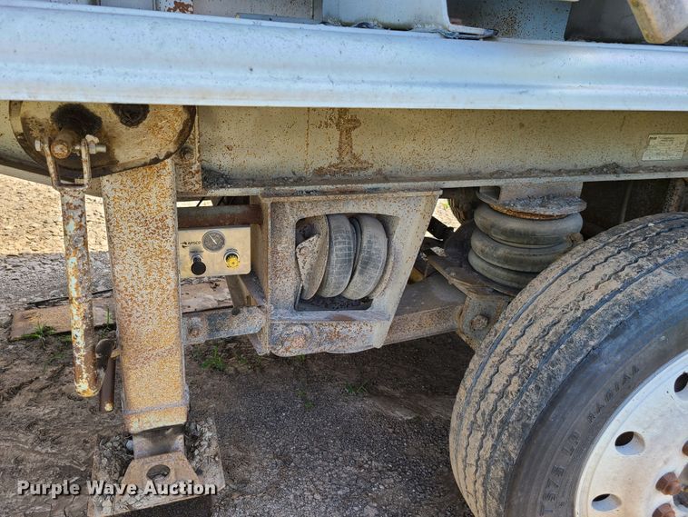 image for item GP9224 1985 Fruehauf ND2-F2-22-T end dump trailer