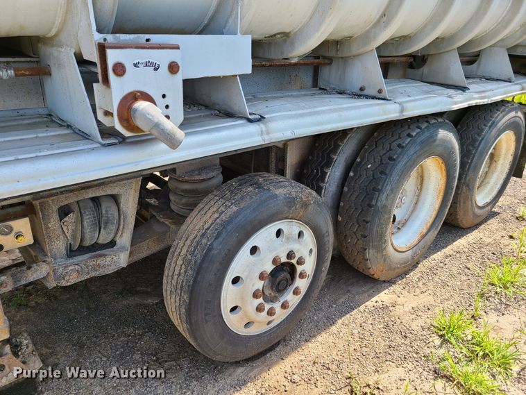 image for item GP9224 1985 Fruehauf ND2-F2-22-T end dump trailer