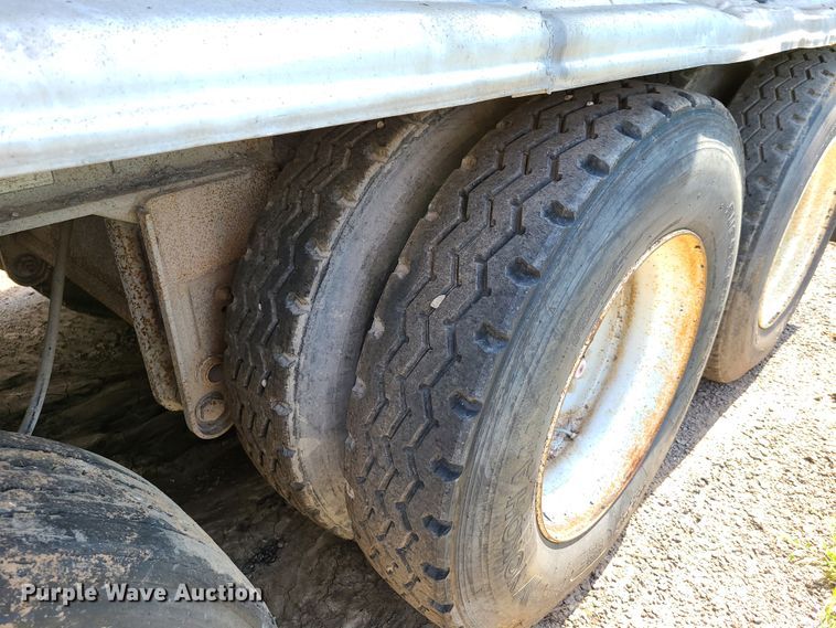 image for item GP9224 1985 Fruehauf ND2-F2-22-T end dump trailer