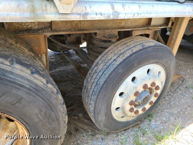 image for item GP9224 1985 Fruehauf ND2-F2-22-T end dump trailer