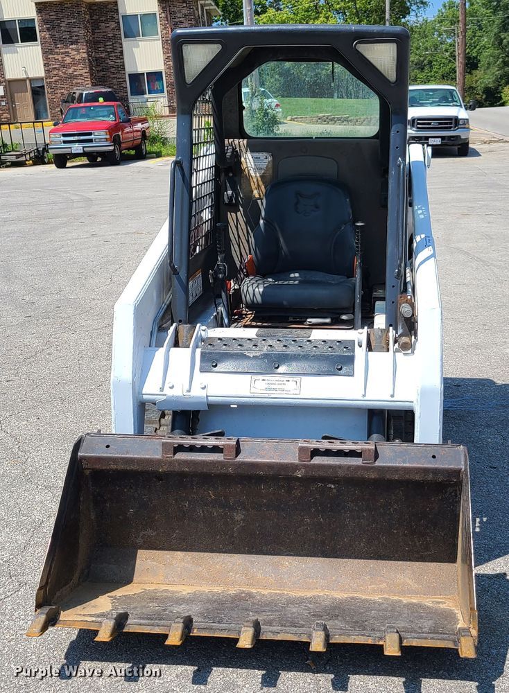 image for item GP9232 2009 Bobcat T110  tracked skid steer loader