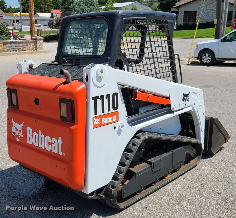 image for item GP9232 2009 Bobcat T110  tracked skid steer loader