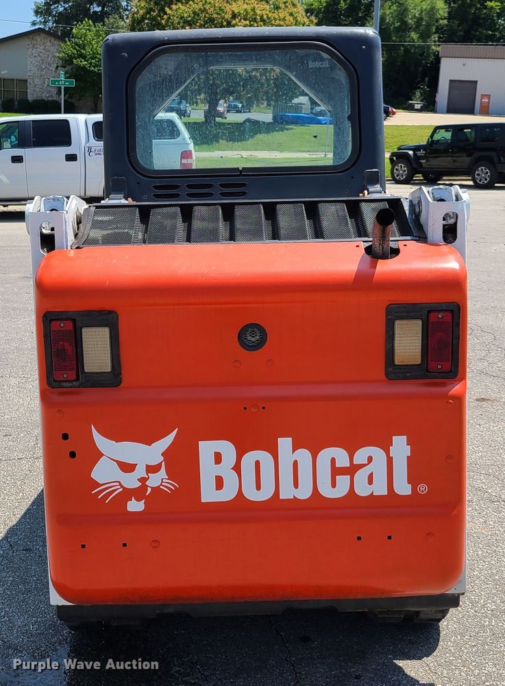 image for item GP9232 2009 Bobcat T110  tracked skid steer loader