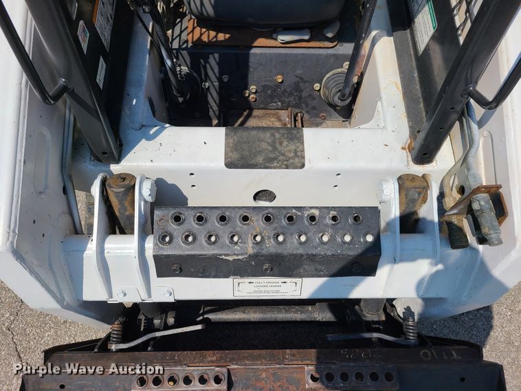 image for item GP9232 2009 Bobcat T110  tracked skid steer loader