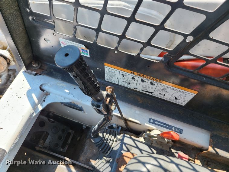 image for item GP9232 2009 Bobcat T110  tracked skid steer loader