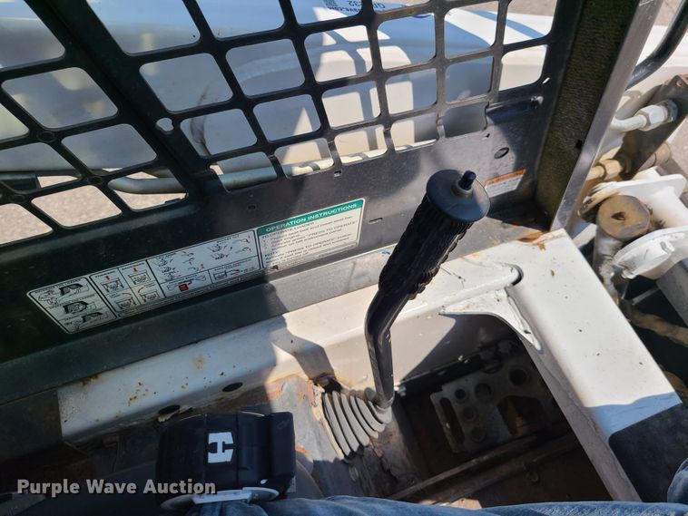 image for item GP9232 2009 Bobcat T110  tracked skid steer loader