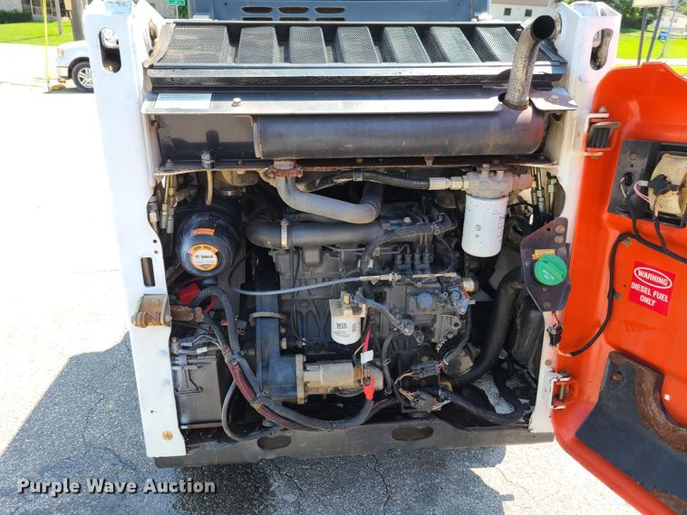 image for item GP9232 2009 Bobcat T110  tracked skid steer loader