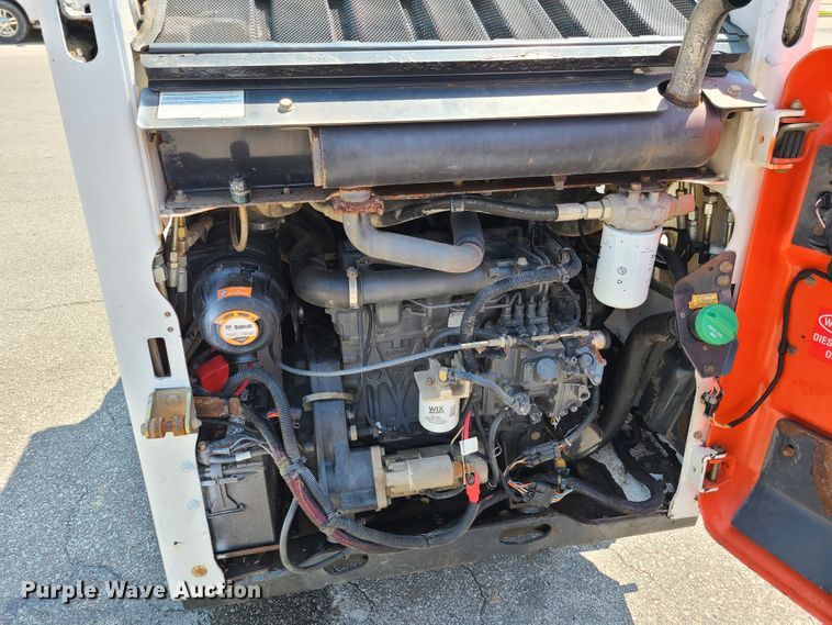 image for item GP9232 2009 Bobcat T110  tracked skid steer loader