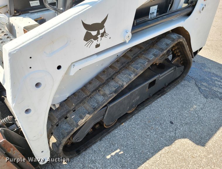 image for item GP9232 2009 Bobcat T110  tracked skid steer loader
