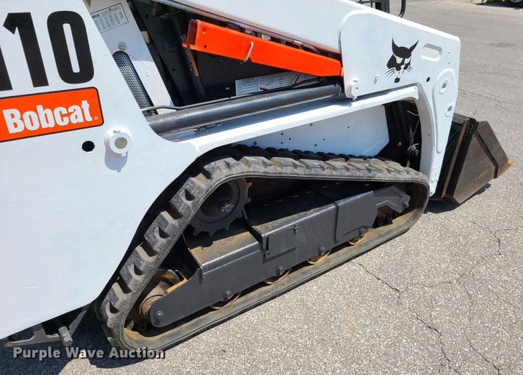 image for item GP9232 2009 Bobcat T110  tracked skid steer loader