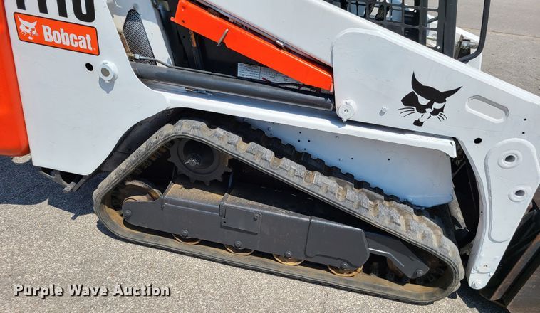 image for item GP9232 2009 Bobcat T110  tracked skid steer loader