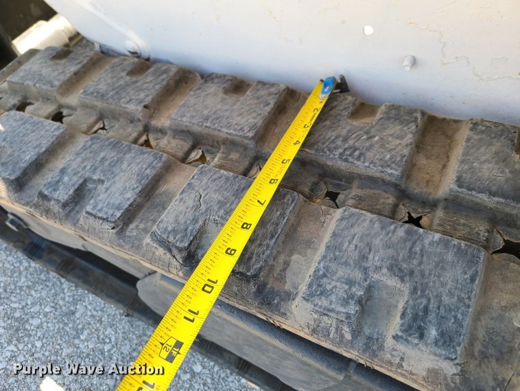 image for item GP9232 2009 Bobcat T110  tracked skid steer loader