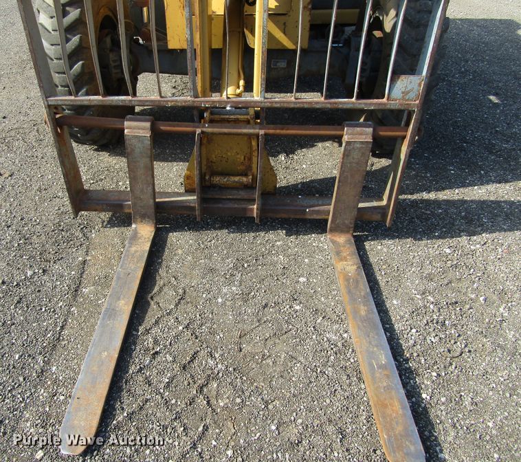 image for item GQ9055 1993 Gehl 663  telehandler