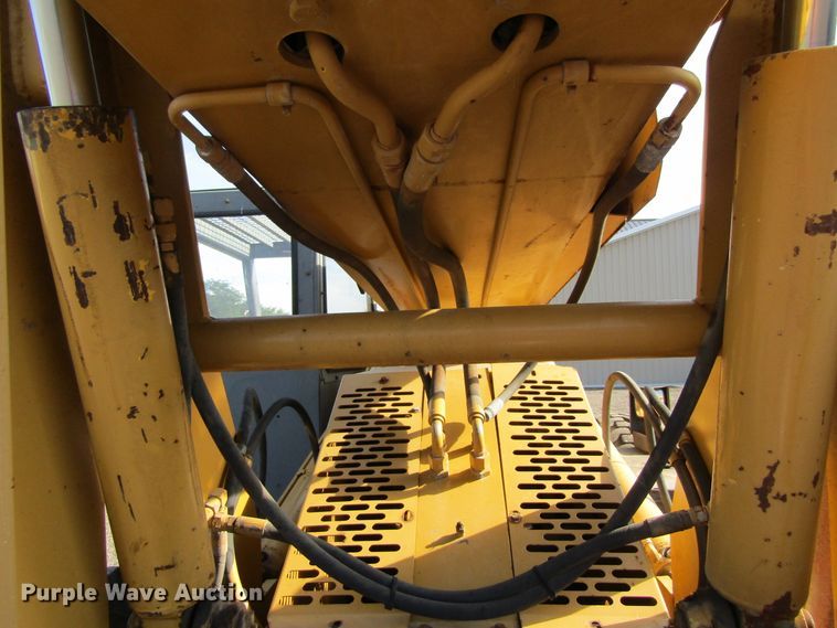 image for item GQ9055 1993 Gehl 663  telehandler