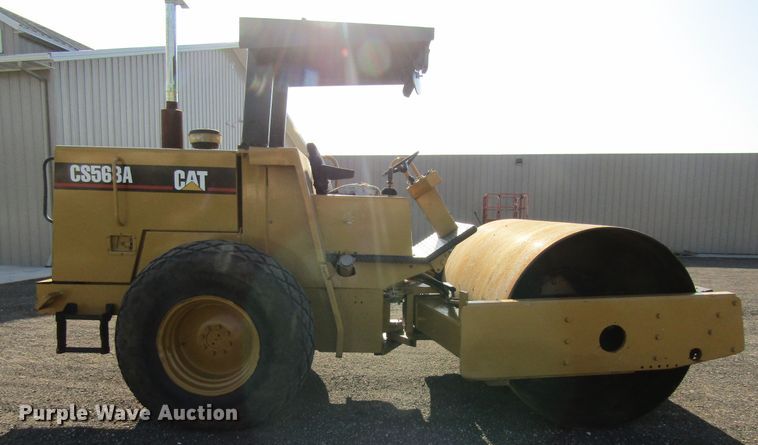image for item GQ9056 1993 Caterpillar CS563A  vibratory single drum roller