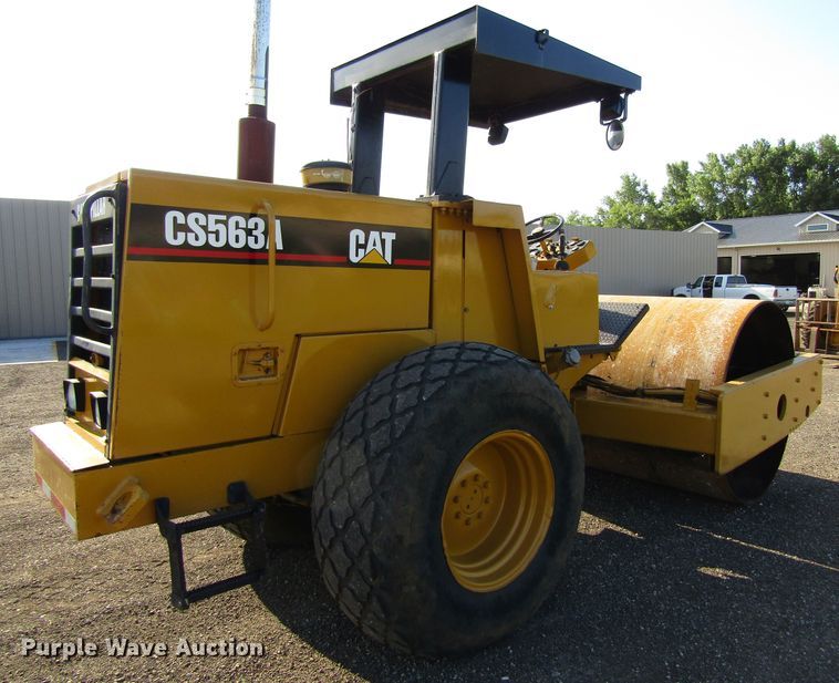 image for item GQ9056 1993 Caterpillar CS563A  vibratory single drum roller