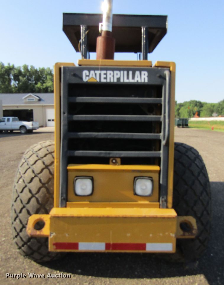image for item GQ9056 1993 Caterpillar CS563A  vibratory single drum roller