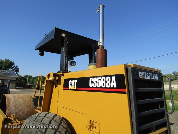 image for item GQ9056 1993 Caterpillar CS563A  vibratory single drum roller