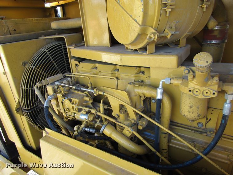 image for item GQ9056 1993 Caterpillar CS563A  vibratory single drum roller