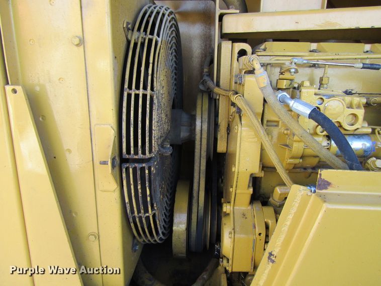 image for item GQ9056 1993 Caterpillar CS563A  vibratory single drum roller