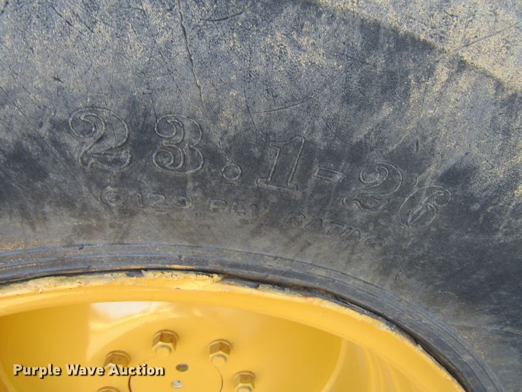 image for item GQ9056 1993 Caterpillar CS563A  vibratory single drum roller