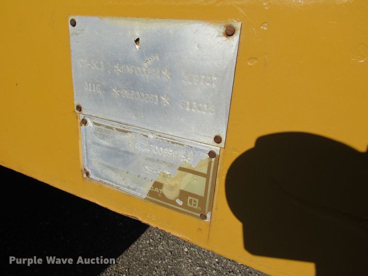 image for item GQ9056 1993 Caterpillar CS563A  vibratory single drum roller