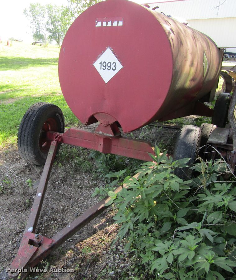image for item GQ9071 1,100 gallon fuel tank