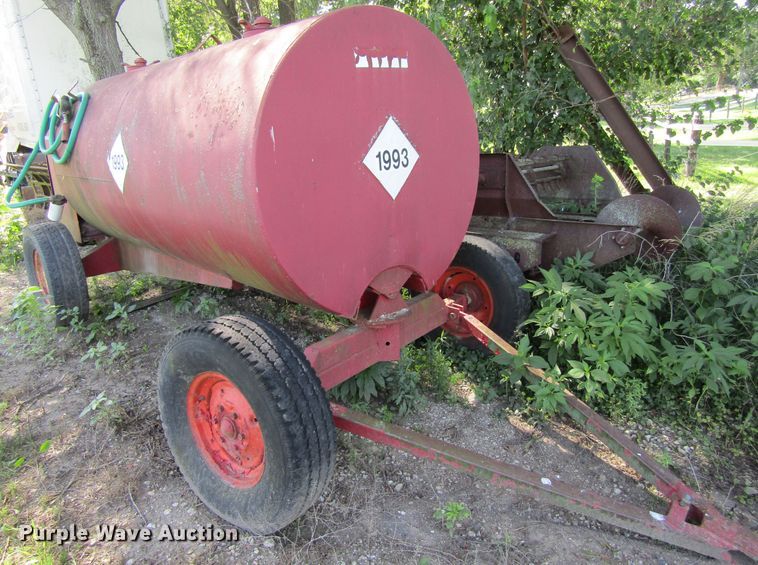 image for item GQ9071 1,100 gallon fuel tank