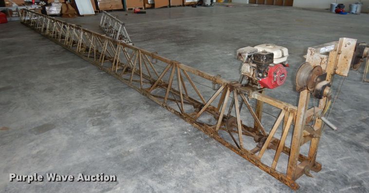 image for item GQ9749 42' vibratory screed