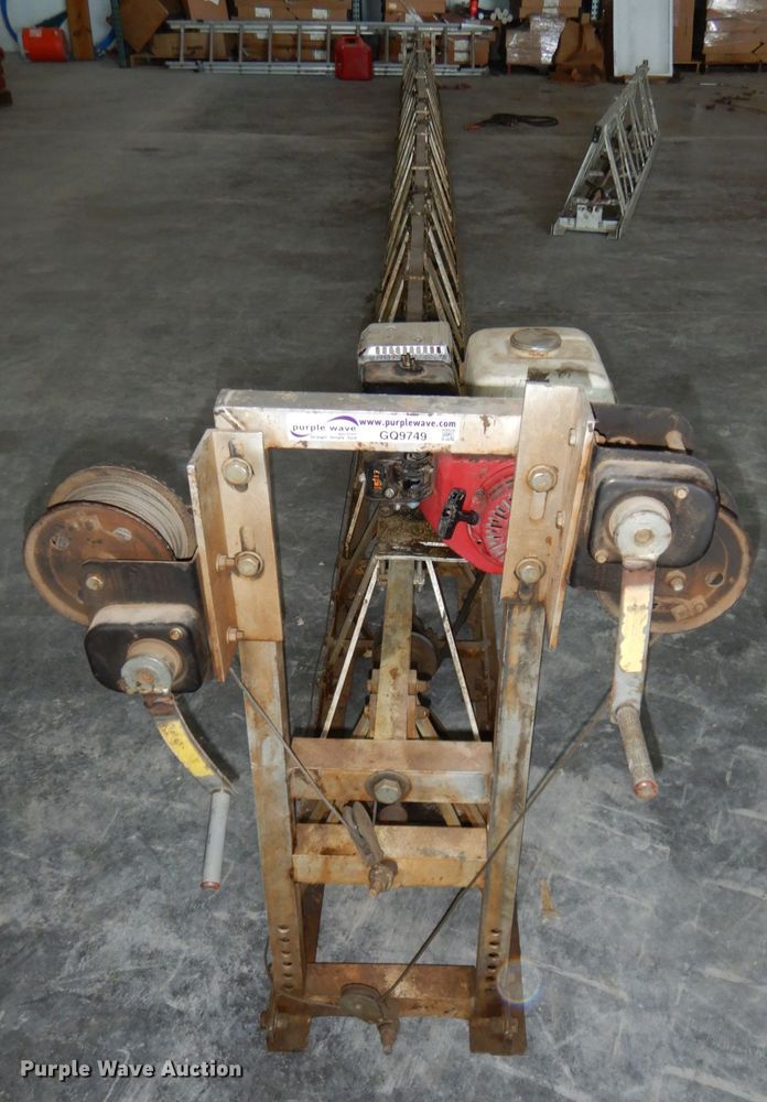 image for item GQ9749 42' vibratory screed