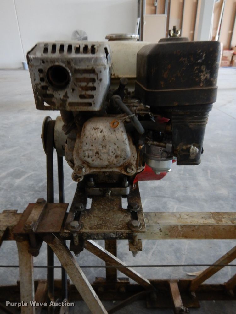 image for item GQ9749 42' vibratory screed