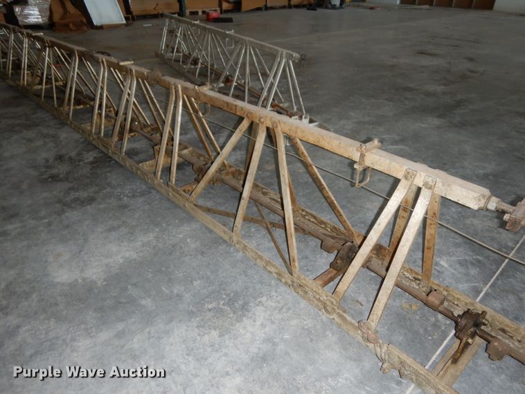 image for item GQ9749 42' vibratory screed