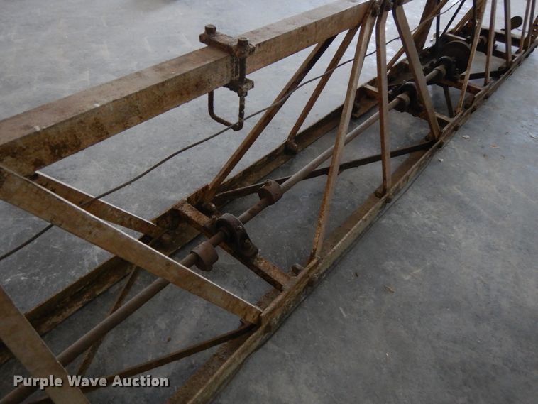 image for item GQ9749 42' vibratory screed