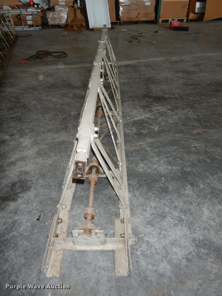 image for item GQ9749 42' vibratory screed